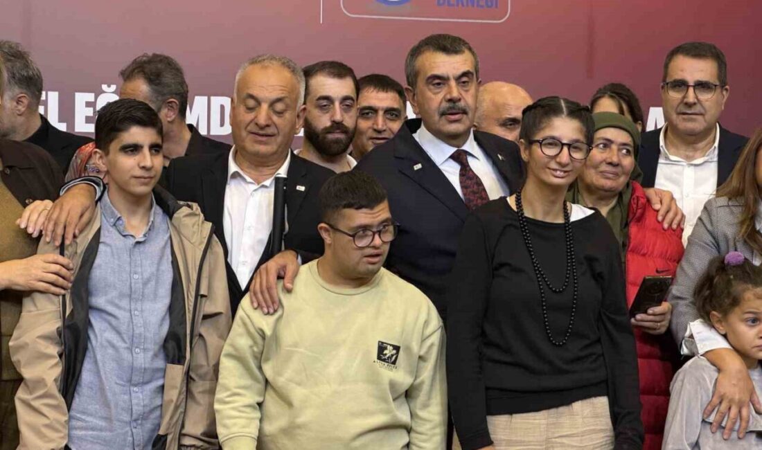Beşiktaş'ta düzenlenen protokol töreninde, Milli Eğitim Bakanı Yusuf Tekin, özel
