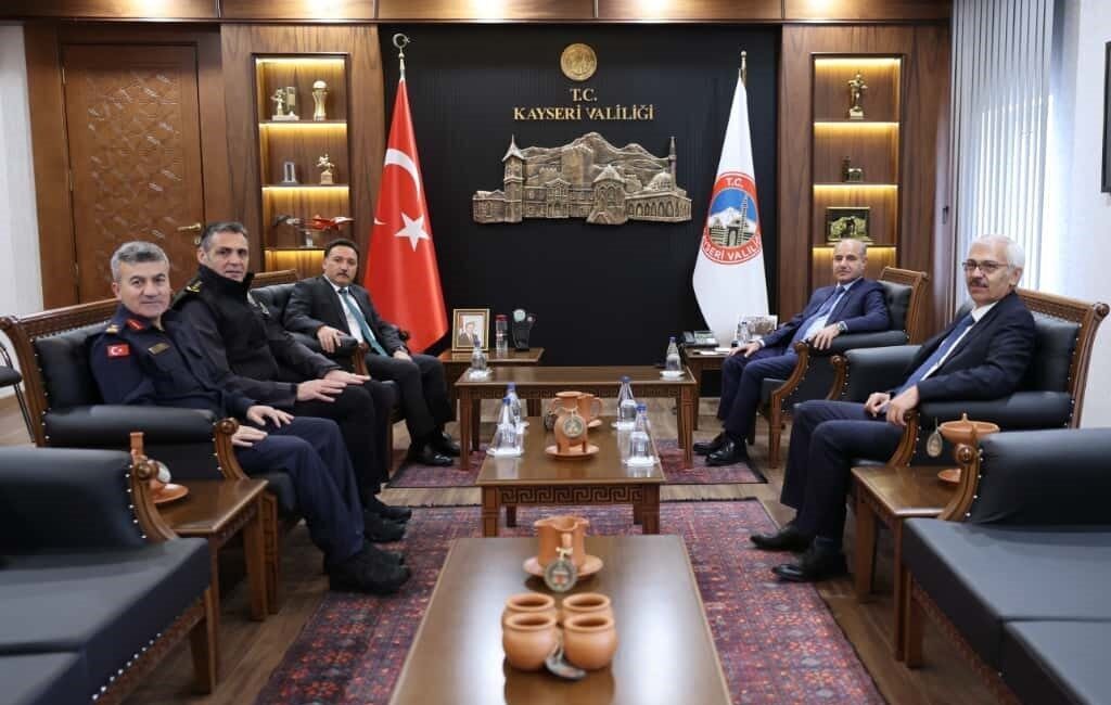 İçişleri Bakan Yardımcısı Mehmet Aktaş, Kayseri Valisi Gökmen Çiçek’i Ziyaret Etti İçişleri Bakan Yardımcısı Mehmet Aktaş, Kayseri’deki programları kapsamında Vali Gökmen