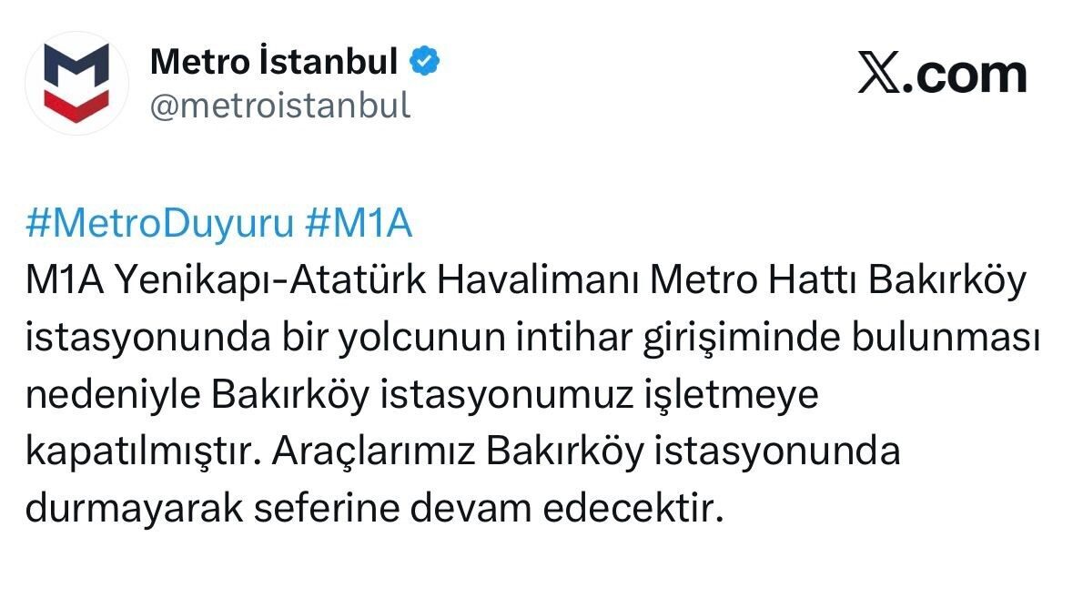 Yenikapı-Atatürk Havalimanı Metro hattında Bakırköy istasyonunda, bir yolcu raylara atlayarak