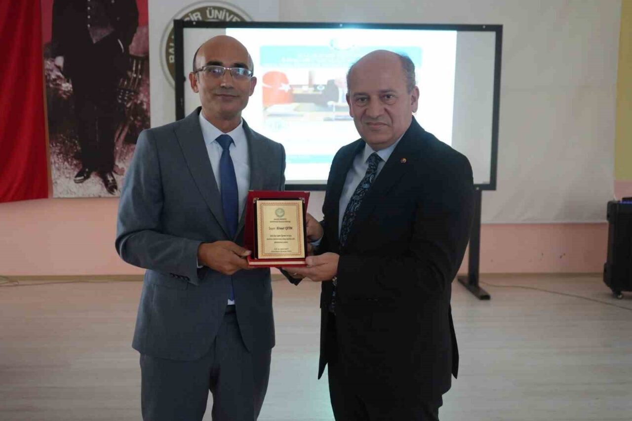 Balıkesir Üniversitesi Edremit Meslek Yüksekokulu'nda 2025-2026 eğitim-öğretim yılı açılış dersi