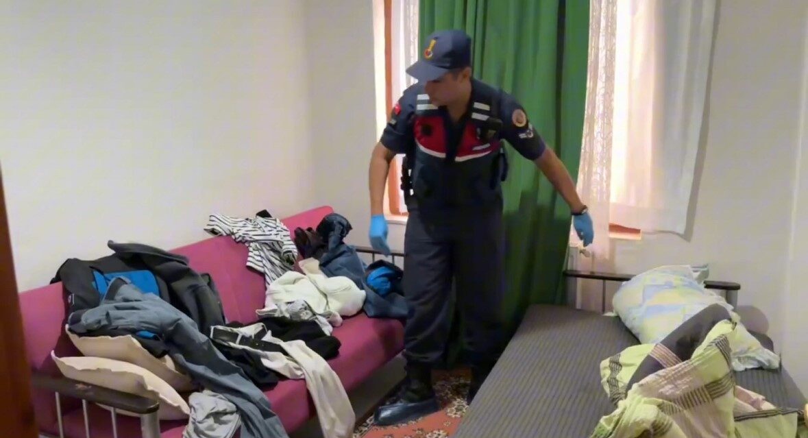 Balıkesir JASAT timleri, 18 yıl önce Misakça Mahallesi'nde bulunan erkek