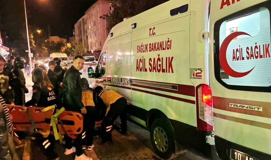 Balıkesir’de Meydana Gelen Trafik Kazasında Hem Motosiklet Sürücüsü Hem de Yaya Yaralandı Balıkesir'in Altıeylül ilçesinde, B.B. adlı 17 yaşındaki motosiklet sürücüsü, yaya