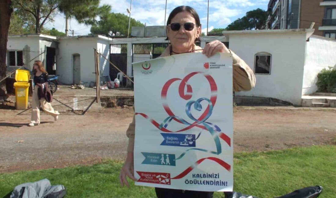 Burhaniye’de Sağlıklı Yaşam İçin Yürüyüş Etkinliği Gerçekleştirildi Burhaniye'de İlçe Sağlık Müdürlüğü tarafından düzenlenen "Sağlıklı Yaşam Yürüyüşü"ne doktorlar,