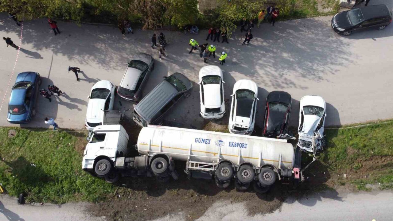 Balıkesir’in Değirmenboğazı mevkiinde M.G. yönetimindeki ayçiçeği yağı yüklü tanker, direksiyon
