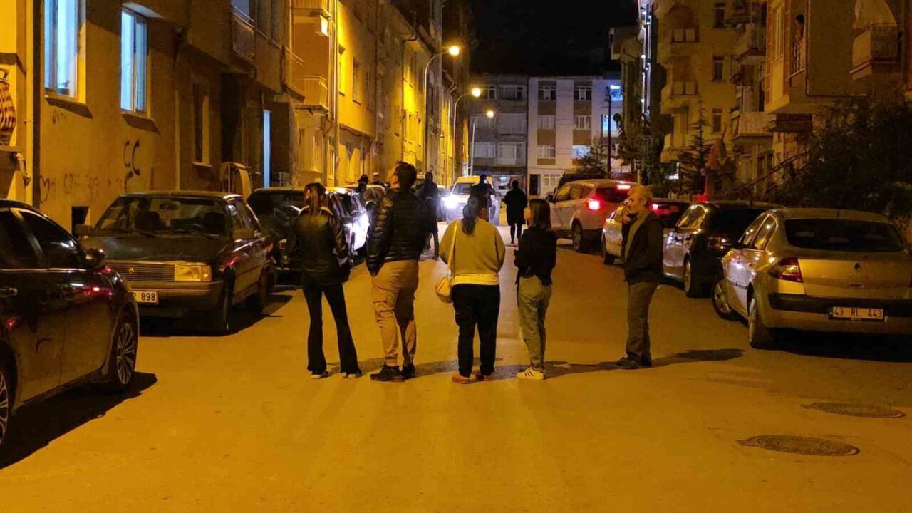 Balıkesir'in Sındırgı ilçesinde 6.1 büyüklüğünde bir deprem meydana geldi. Depremin