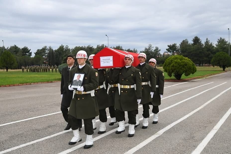 Balıkesir’in Edremit ilçesinde silahlı saldırıda hayatını kaybeden Uzman Çavuş Kemal