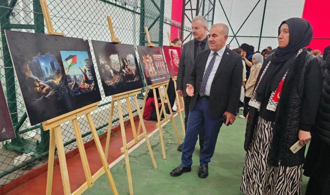 Balıkesir'de öğrenciler, Filistin ve Gazze için düzenledikleri resim sergisiyle destek