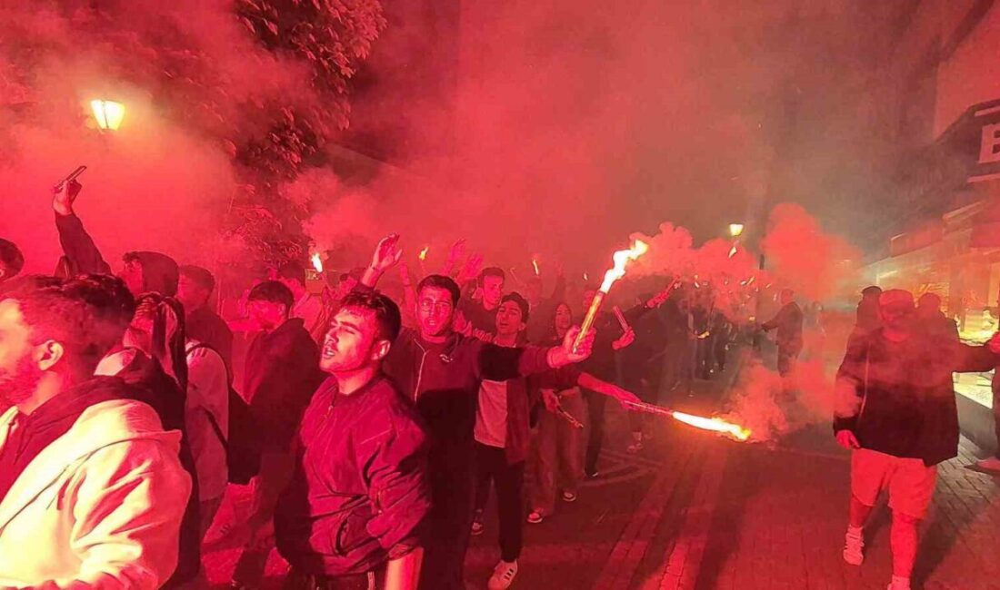 Trendyol Süper Lig'deki Galatasaray-Beşiktaş maçı öncesi taraftarlar Bartın'da bir araya