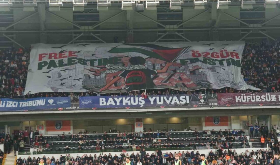Başakşehir Taraftarları, Mescid-i Aksa İçin Stadyumda Filistin’e Destek Pankartı Açıkladı Başakşehir taraftarları, Galatasaray ile oynanan maçta Mescid-i Aksa'ya ve Filistin’e
