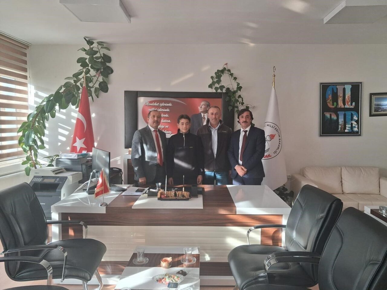 Çıldır'da düzenlenen "Köklü Geçmişten Güçlü Cumhuriyete" temalı yarışmada başarılı olan