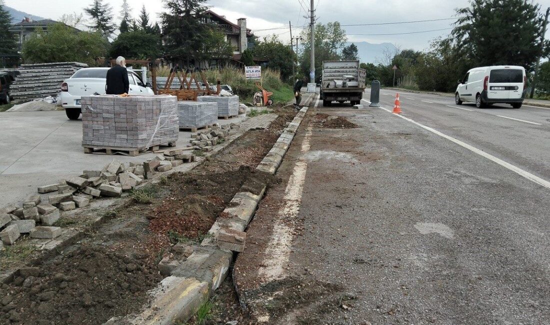 Başiskele Belediyesi, Yaya Güvenliği İçin Kaldırım Bakım Çalışmalarını Devam Ettiriyor Başiskele Belediyesi, yaya güvenliğini artırmak için ilçedeki kaldırım bakım ve