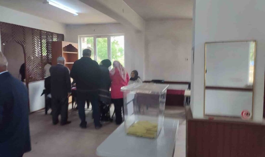 Gediz İlçesi Sınırları Genişledi: Dörtdeğirmen ve Erdoğmuş Köyleri Mahalle Oldu Kütahya'nın Gediz ilçesinde Dörtdeğirmen ve Erdoğmuş köyleri, yapılan referandum sonrası