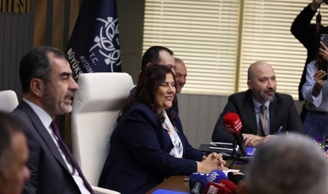 Söke’nin Geleceği İçin Tarihi Ulaşım Yatırımları Açıklandı Aydın Büyükşehir Belediyesi ve Ulaştırma Bakanlığı'nın iş birliğiyle, 3,2 milyar