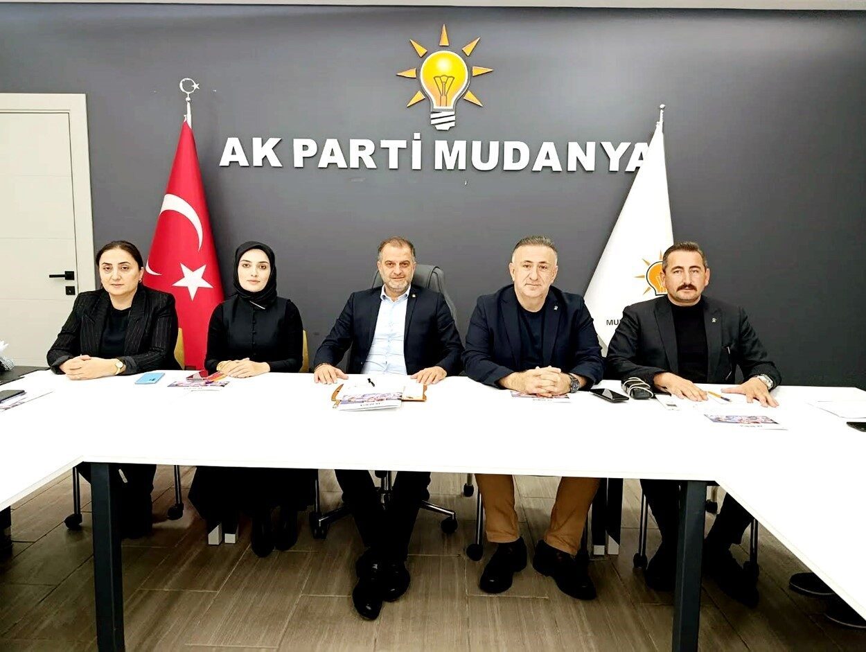 AK Parti Mudanya İlçe Başkanı Arif Bayrak, Mudanya Belediyesi Zabıta