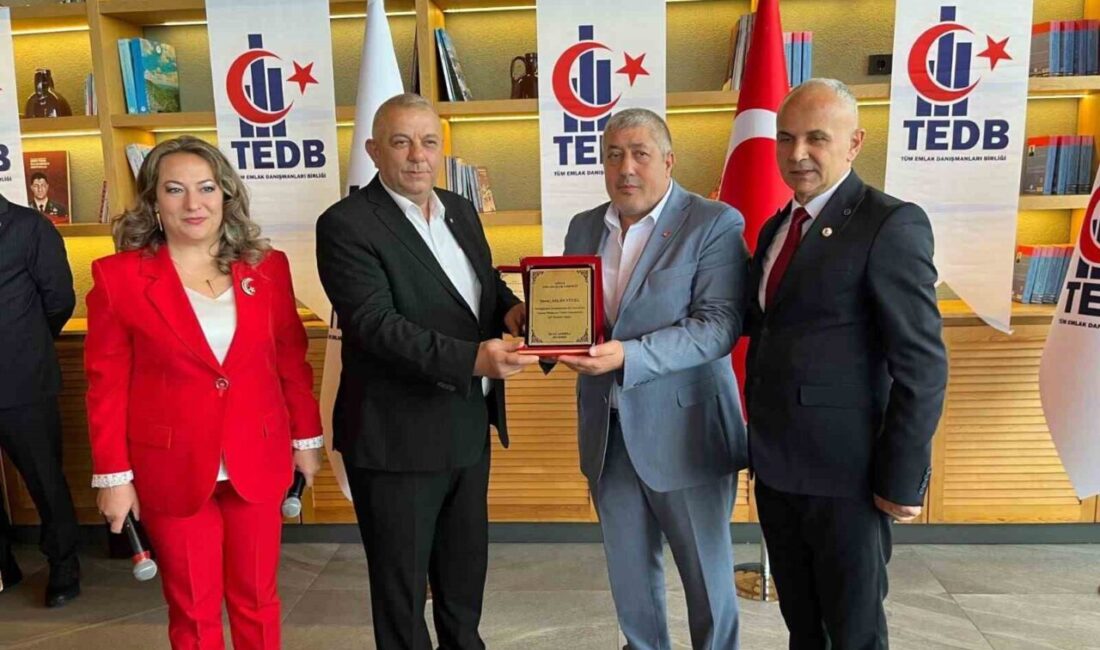 Düzce’de Emlak Sektörünün 20. Yılı Coşkuyla Kutlandı Düzce Ticaret ve Sanayi Odası Başkanı Erdoğan Bıyık, Tüm Emlak