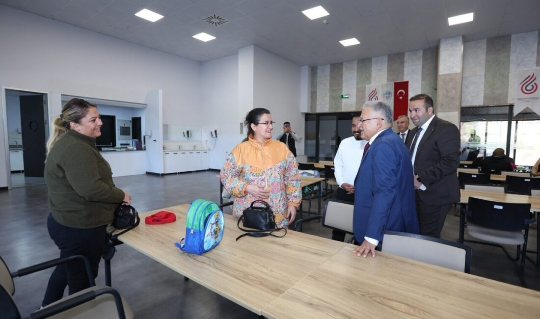 Kayseri Büyükşehir Belediye Başkanı Dr. Memduh Büyükkılıç, Besime Özderici Engelsiz