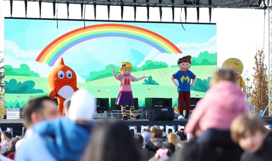 Kayseri’de Gastronomi Günleri ve BMX Parkuru Açılışında Birlik Mesajı Verildi Kayseri Büyükşehir Belediye Başkanı Dr. Memduh Büyükkılıç, Gastronomi Günleri ile