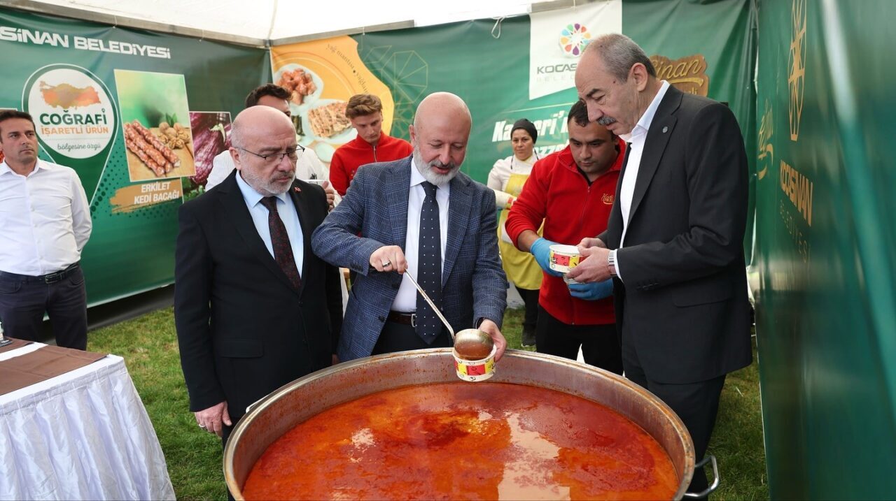 Kocasinan Belediye Başkanı Ahmet Çolakbayrakdar, 3. Kayseri Gastronomi Günleri'nde şehrin