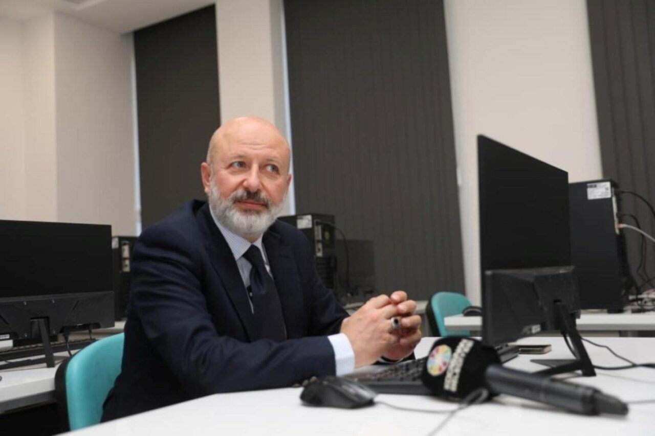 Kocasinan Belediyesi, gençlerin teknolojiyle buluşması için Kocasinan İnovasyon Merkezi'ni kurdu.