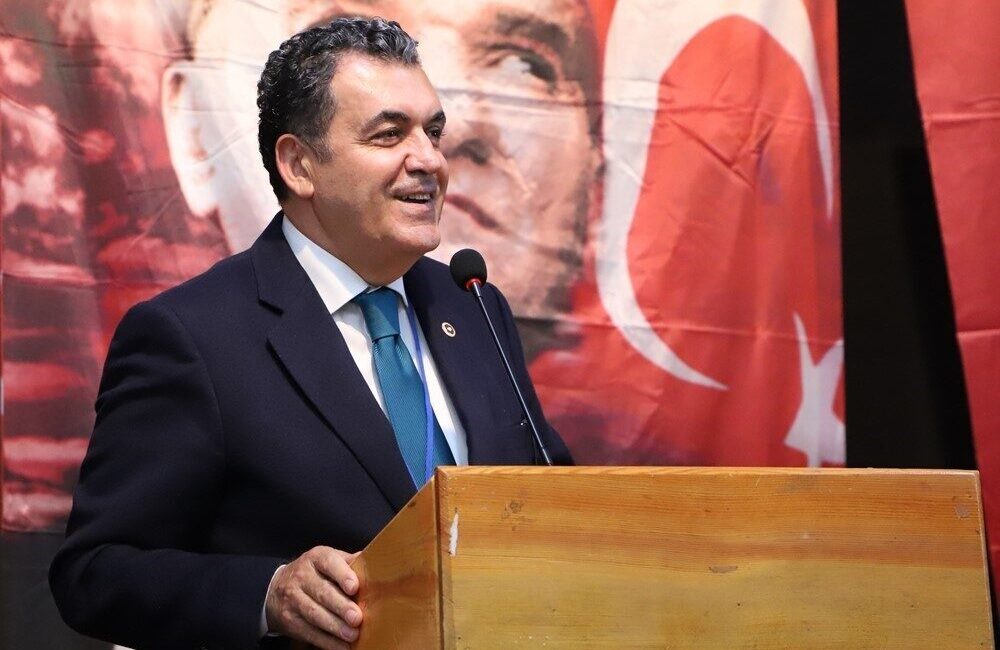 Ardahan Belediye Başkanı Faruk Demir, CHP'nin 39. Olağan İl Kongresi'ne