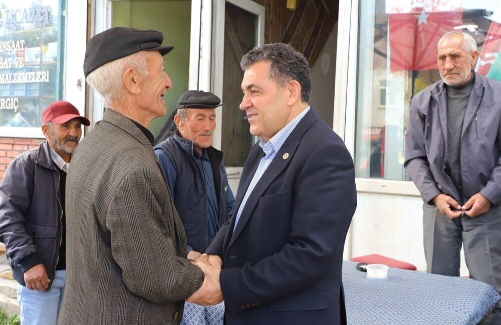 Cumhuriyet Halk Partisi Çıldır İlçe Başkanlığı yeni binasını açtı. Törene