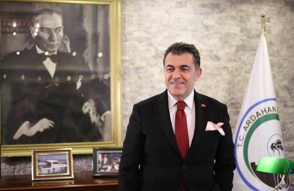 Ardahan Belediye Başkanı Faruk Demir, 19 Ekim Muhtarlar Günü için