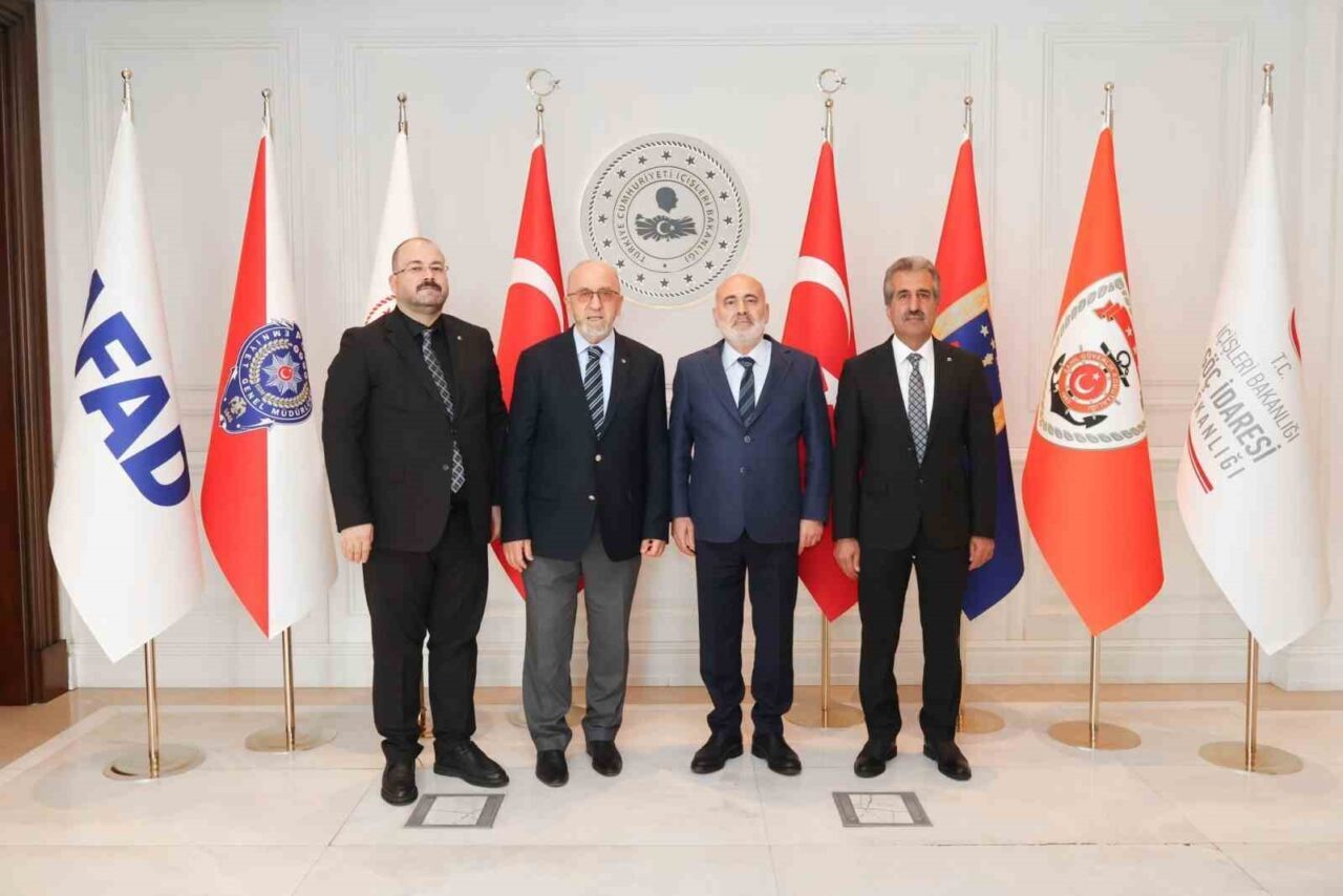 Elazığ Ticaret Borsası Başkanı Mehmet Ali Dumandağ, İçişleri Bakan Yardımcıları