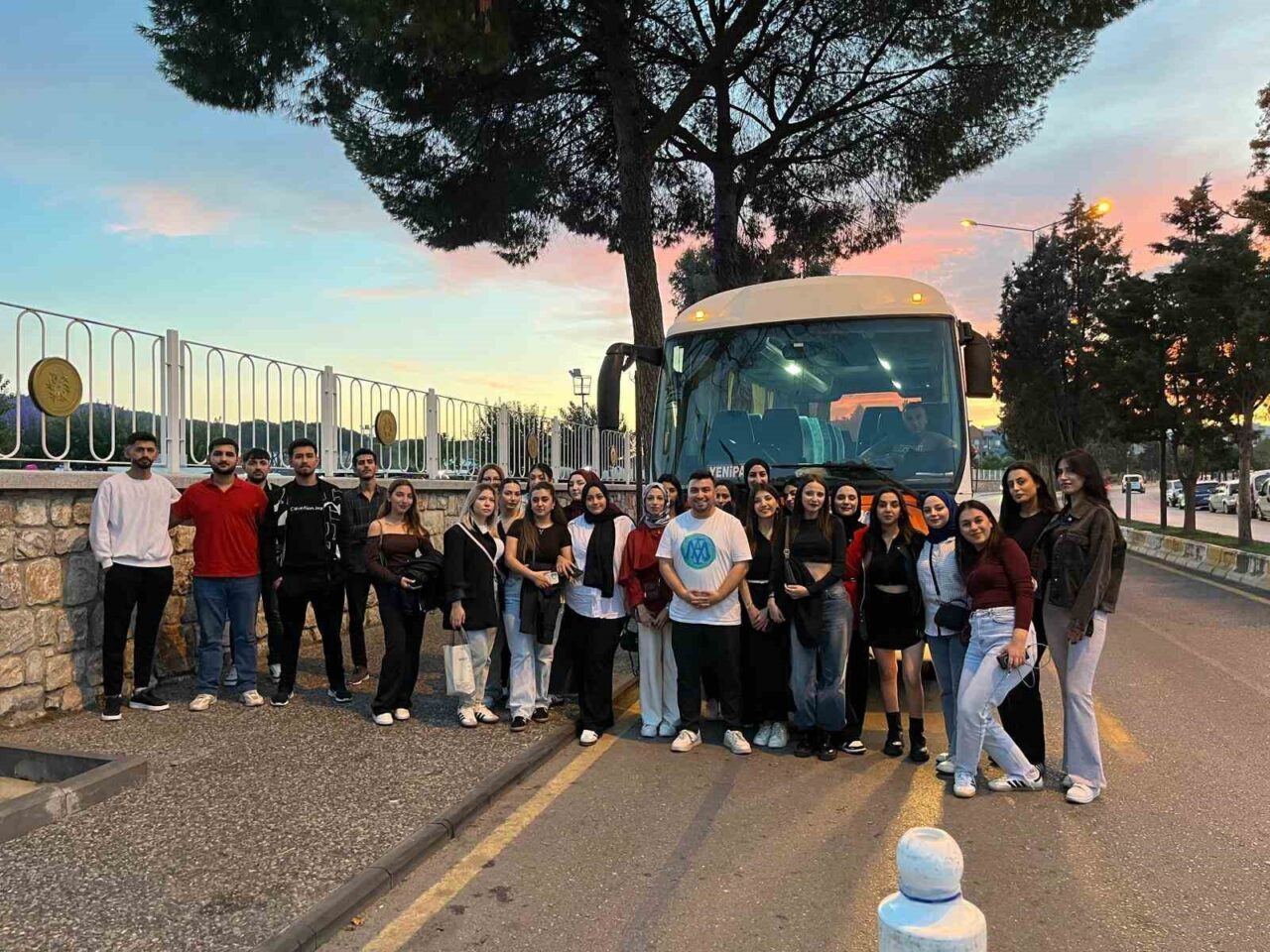 Yenipazar Belediye Başkanı Malik Ercan, Kent Konseyi'ne olan desteğini sürdürüyor.