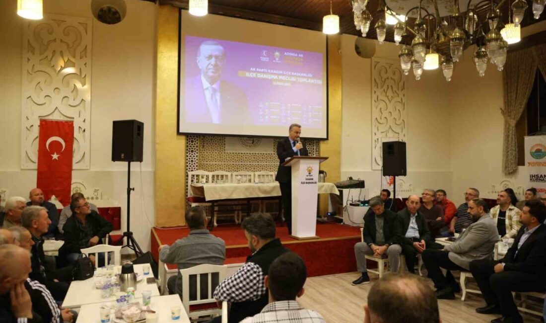 Samsun'un İlkadım ilçesinde düzenlenen AK Parti Danışma Meclisi Toplantısı'nda, Belediye