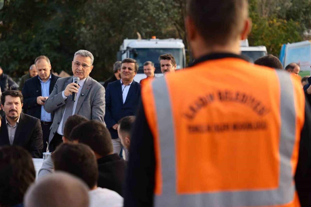 Samsun İlkadım Belediye Başkanı İhsan Kurnaz, Temizlik İşleri Müdürlüğü personelinin