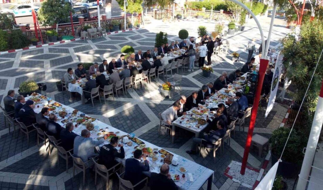 Bozdoğan'da Muhtarlar Günü etkinliği, Belediye Başkanı Mustafa Galip Özel'in ev