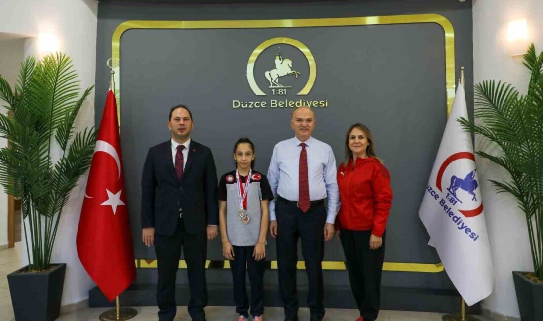 Düzce Belediye Başkanı, Balkan Şampiyonası’nda Bronz Madalya Kazanan Judocu Erva Eren’i Kutladı Düzce Belediye Başkanı Dr. Faruk Özlü, 2025 Yıldızlar Balkan Şampiyonası’nda
