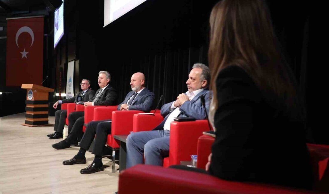 Melikgazi Belediye Başkanı Doç. Dr. Mustafa Palancıoğlu, Kayseri’de düzenlenen ‘Her