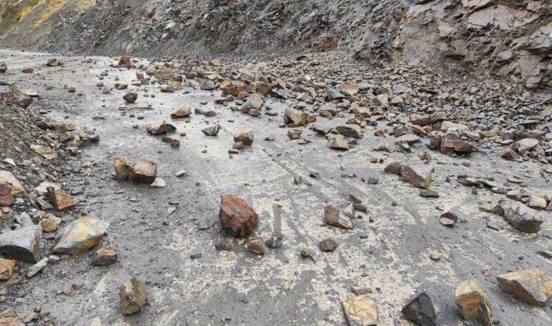 Batman’ın Sason ilçesinde etkili olan yağışlar, 40'tan fazla köy ve