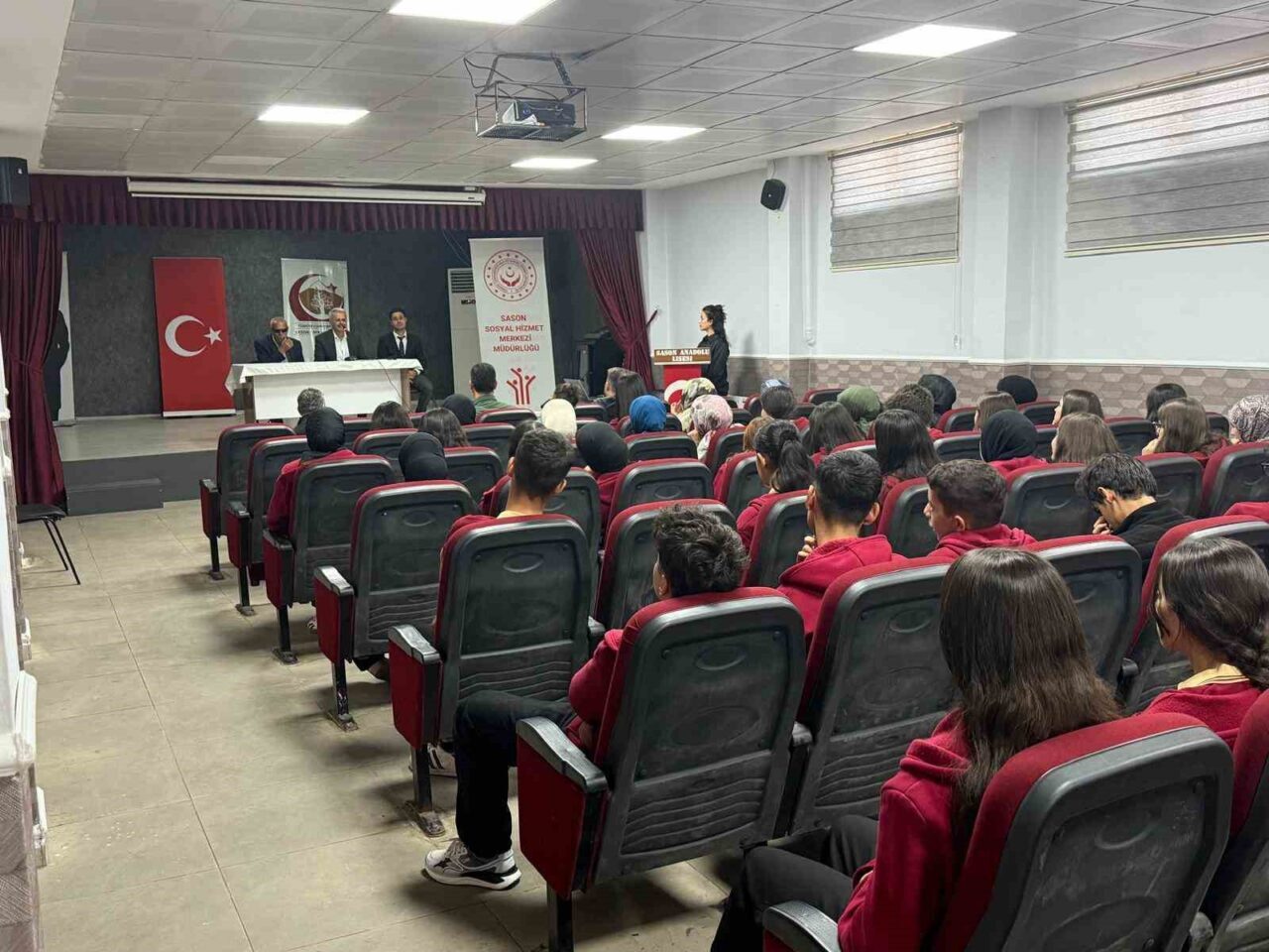 Batman'ın Sason ilçesinde, "Vatan ve Kahramanlık Buluşmaları" projesi kapsamında Kahraman