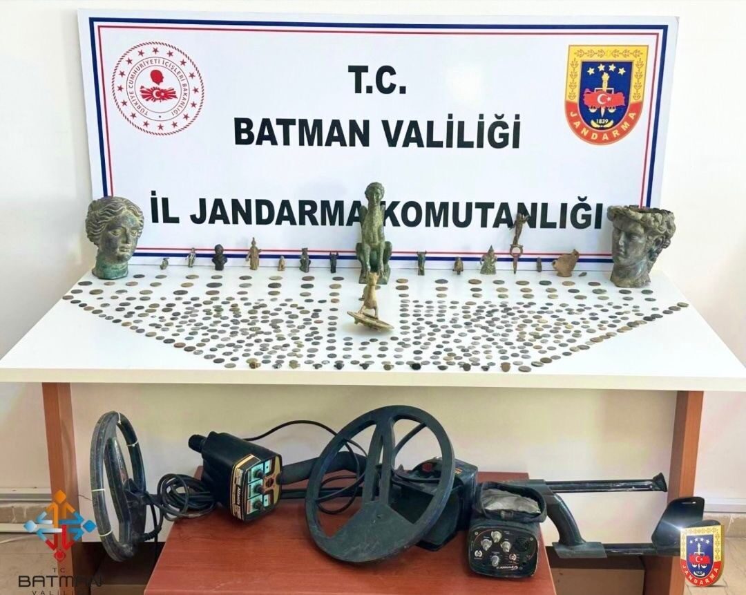 Batman'da Jandarma ekipleri, "Anadolu Mirası Operasyonları" çerçevesinde M.K. adlı şahsın