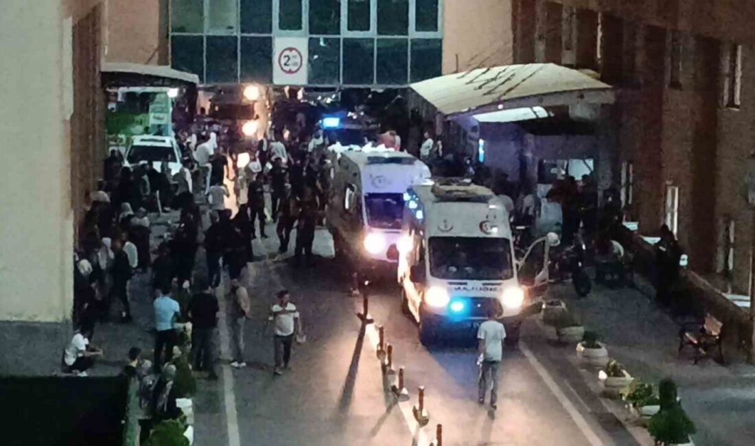 Batman'da bir trafik kazası sonrası bıçaklı kavga meydana geldi. F.İ.