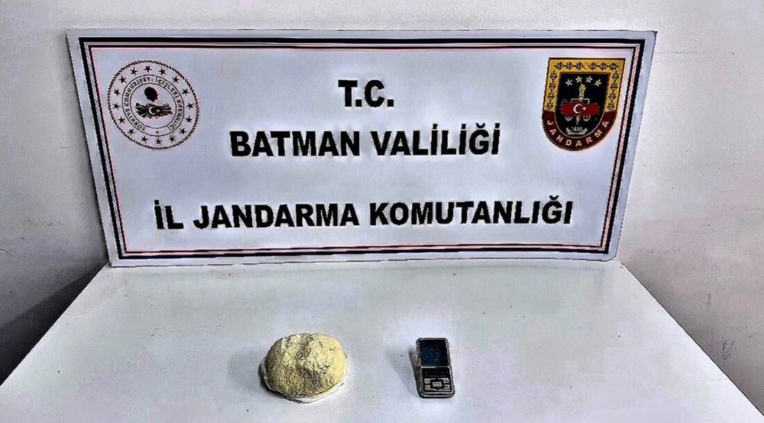 Batman'da Jandarma ekipleri, M.K. ve S.K.'nın uyuşturucu imal ve ticareti