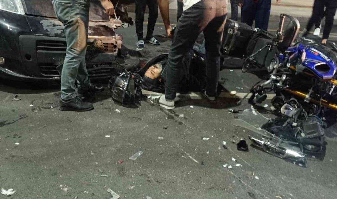 Batman’da Zincirleme Trafik Kazası: 6 Yaralı, İki Kişinin Hayati Tehlikesi Var Batman'da hafif ticari araç, motosiklet ve elektrikli bisikletin karıştığı kazada