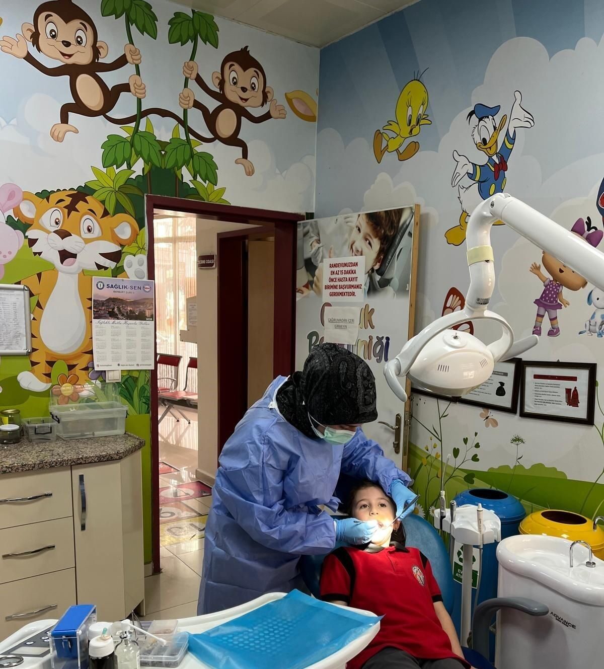 Bayburt Ağız ve Diş Sağlığı Merkezi, yeni uzman diş hekimleriyle