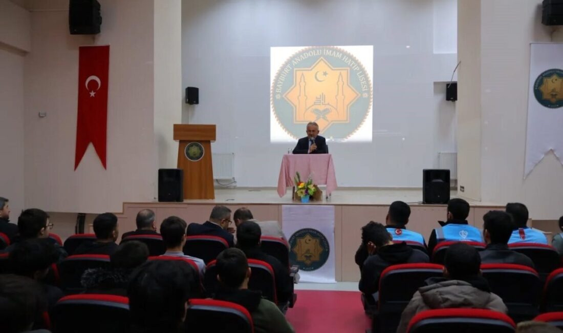 Bayburt İl Müftüsü Bayram Danacı, İmam Hatipliler Haftası nedeniyle Bayburt