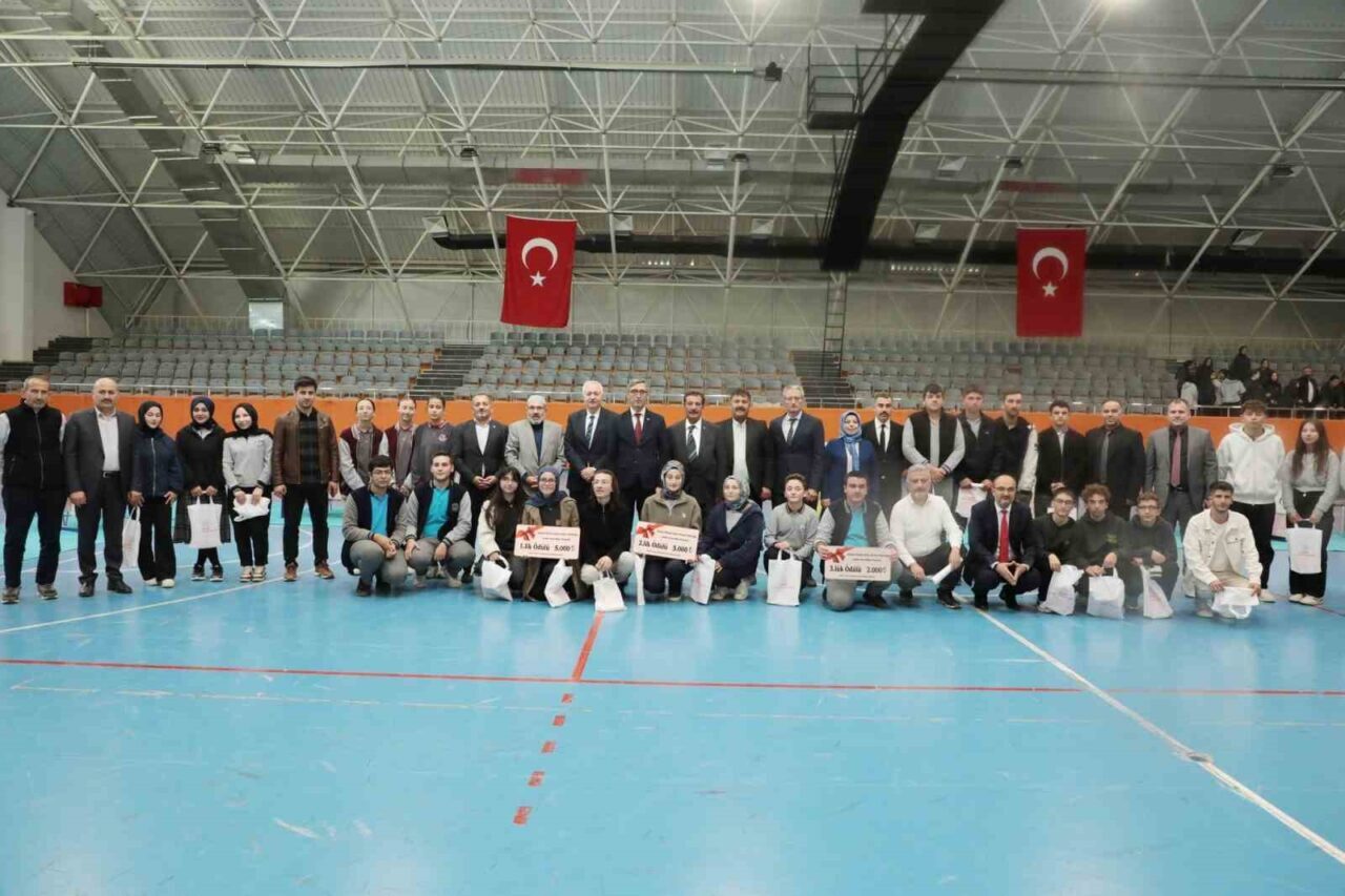 Bayburt Mesleki Eğitim Merkezi, ‘Ahilik’ temalı Liseler Arası Bilgi Yarışması