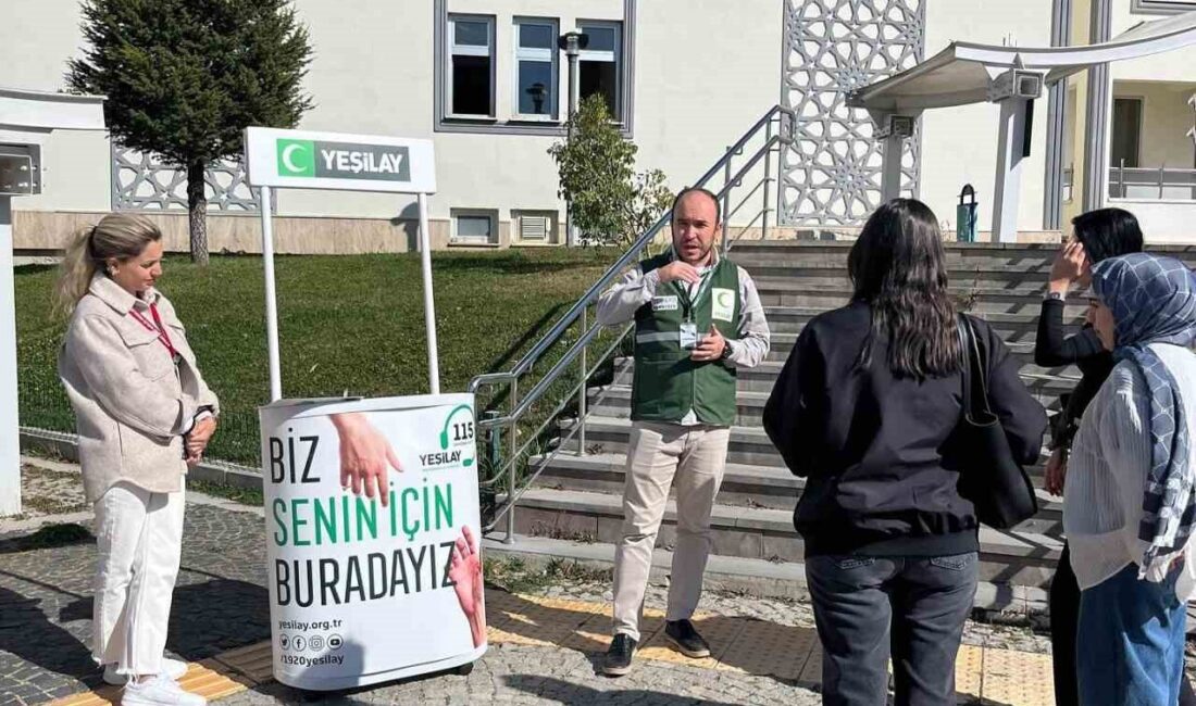 Bayburt’ta Yeşilay Şubesi, üniversite kampüslerinde bağımlılıkla mücadele bilgilendirmesi gerçekleştirdi Bayburt Yeşilay Şubesi, Baberti ve Dede Korkut kampüslerinde açtığı stantlarla