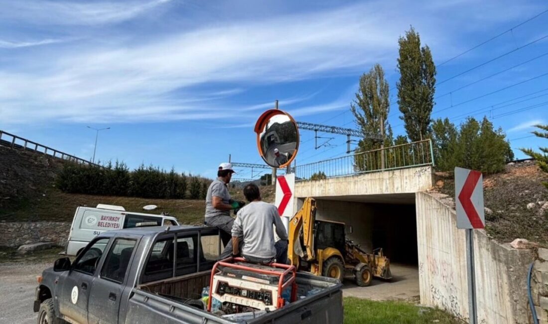 Bayırköy’de Trafik Güvenliğini Artırmak İçin Güvenlik Aynaları Kuruldu Bilecik’in Bayırköy beldesinde, trafikte güvenliği artırmak amacıyla riskli noktalara güvenlik