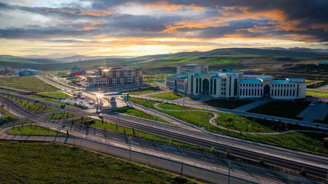 Bayburt Üniversitesi, EUSA Genel Kurulu'na katılarak Türkiye'den kabul edilen beş