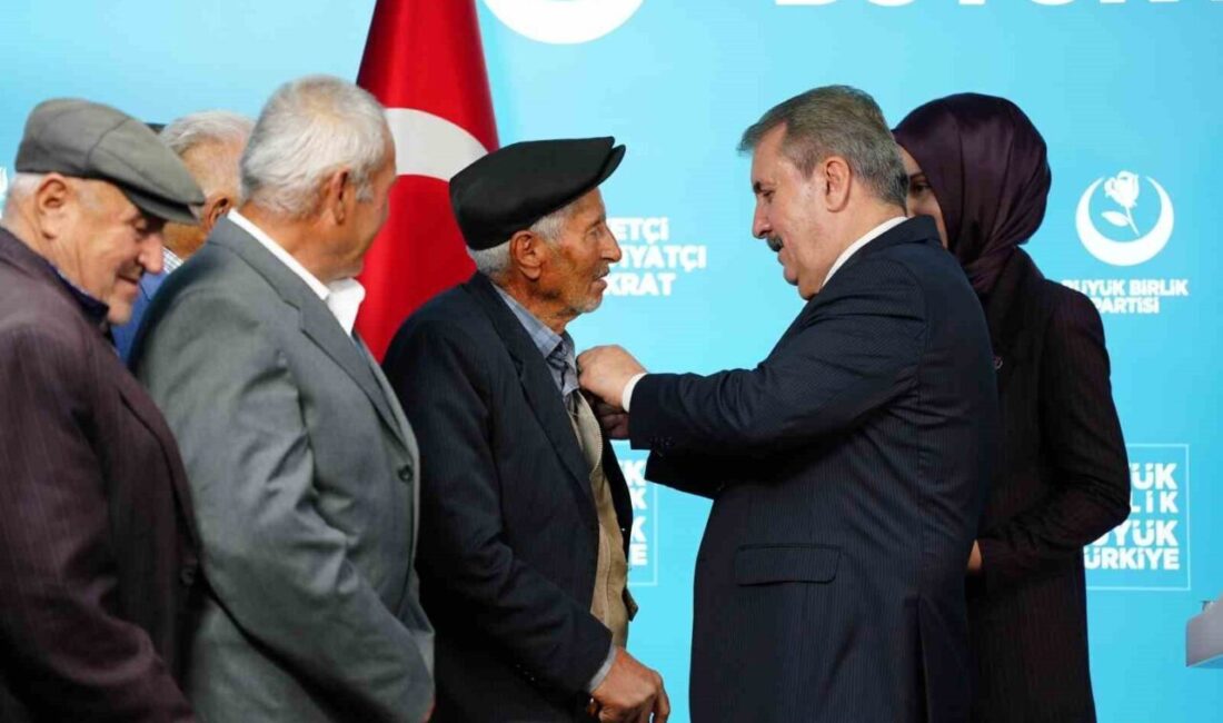 Mustafa Destici: “Kıbrıs Türkü, Türk Milliyetçiliğinin Vazgeçilmezidir” Büyük Birlik Partisi Genel Başkanı Mustafa Destici, KKTC'deki cumhurbaşkanlığı seçimleri