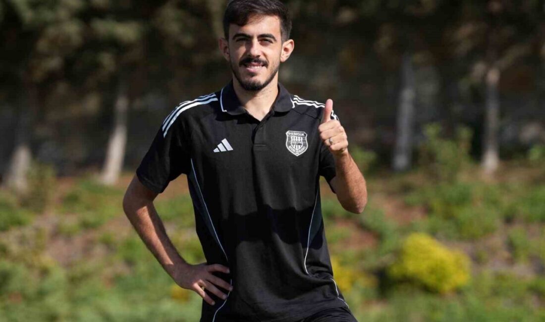 Pendikspor'un futbolcusu Bekir Karadeniz, mütevazı kadrolarına rağmen ligde hedeflerinin yüksek