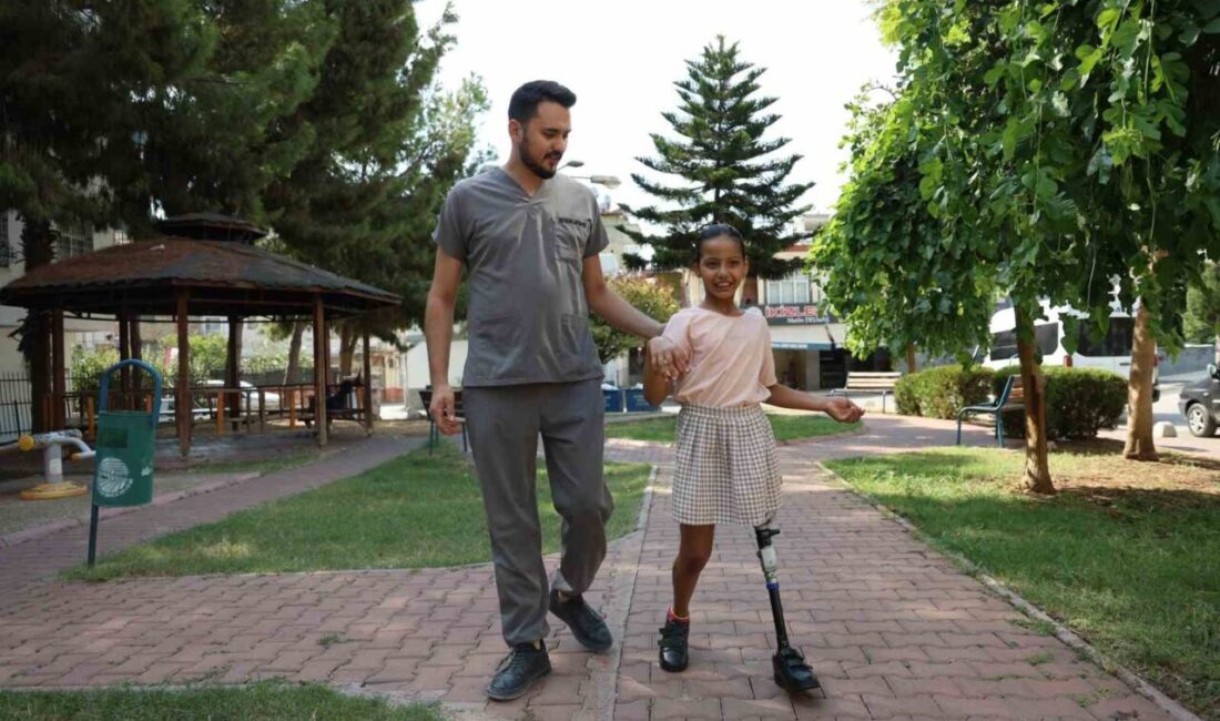 Adana'da 4 yıl önce bir belediye otobüsünün çarparak sol bacağını