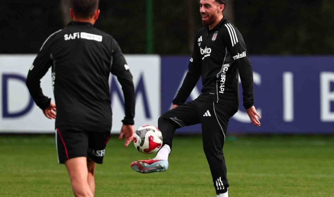 Beşiktaş, Gençlerbirliği Maçı Öncesi Son Antrenmanını Gerçekleştirdi Beşiktaş, Trendyol Süper Lig'in 9. haftasında yarın Gençlerbirliği ile karşılaşacak.
