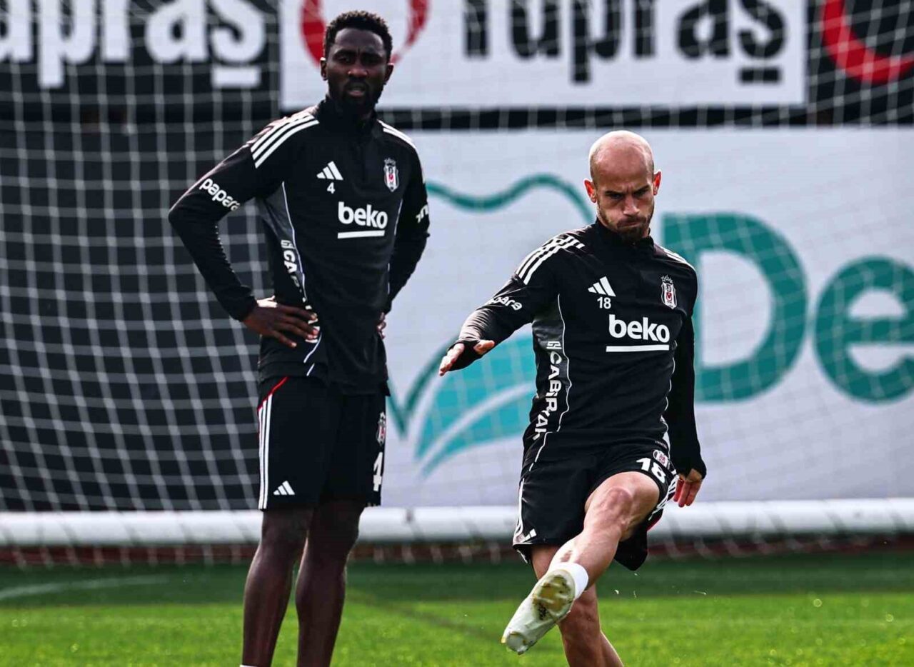 Beşiktaş, Fenerbahçe ile oynayacağı derbi için hazırlıklarını BJK Nevzat Demir